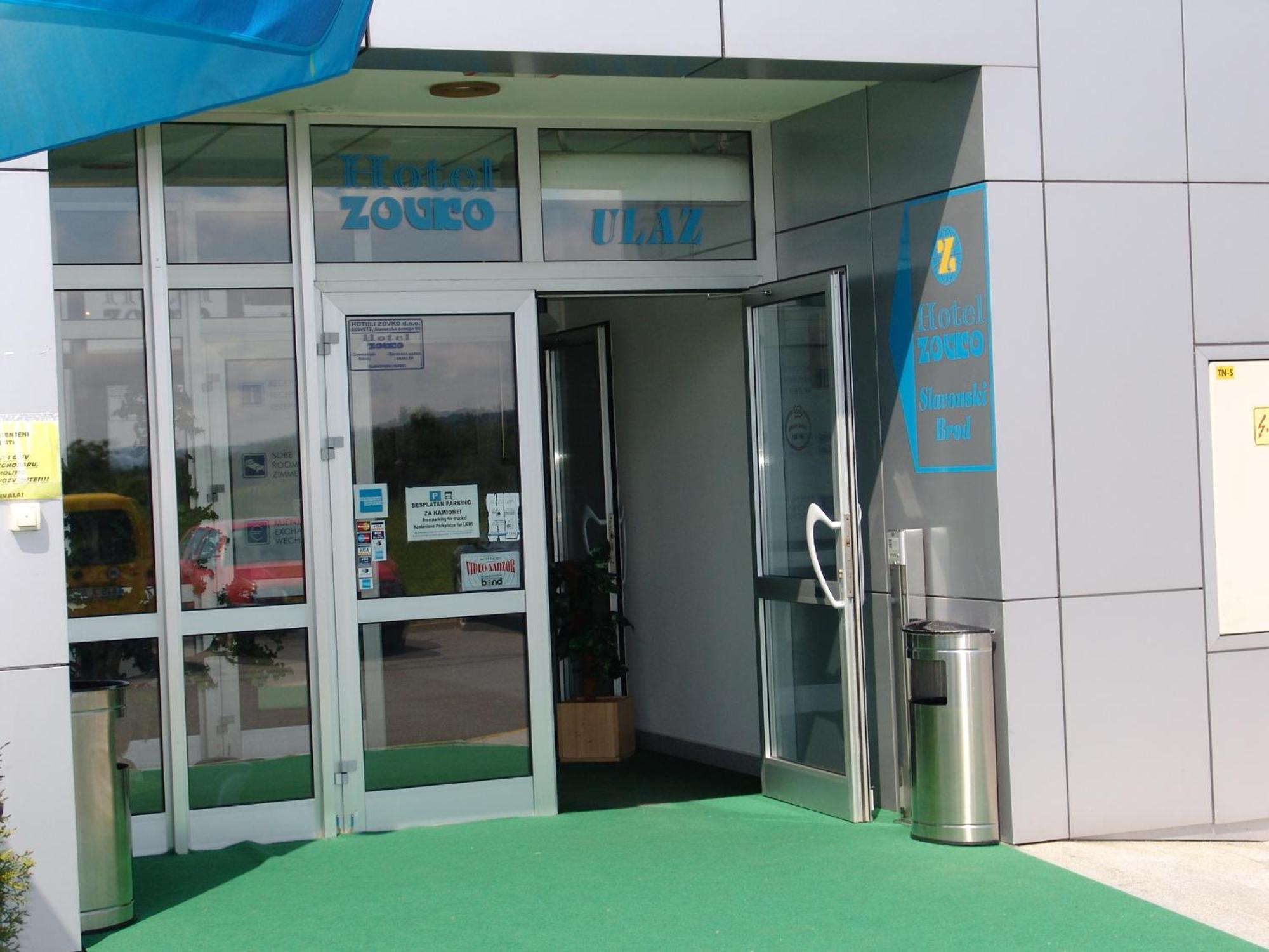 Hotel Zovko Славонски брод Екстериор снимка