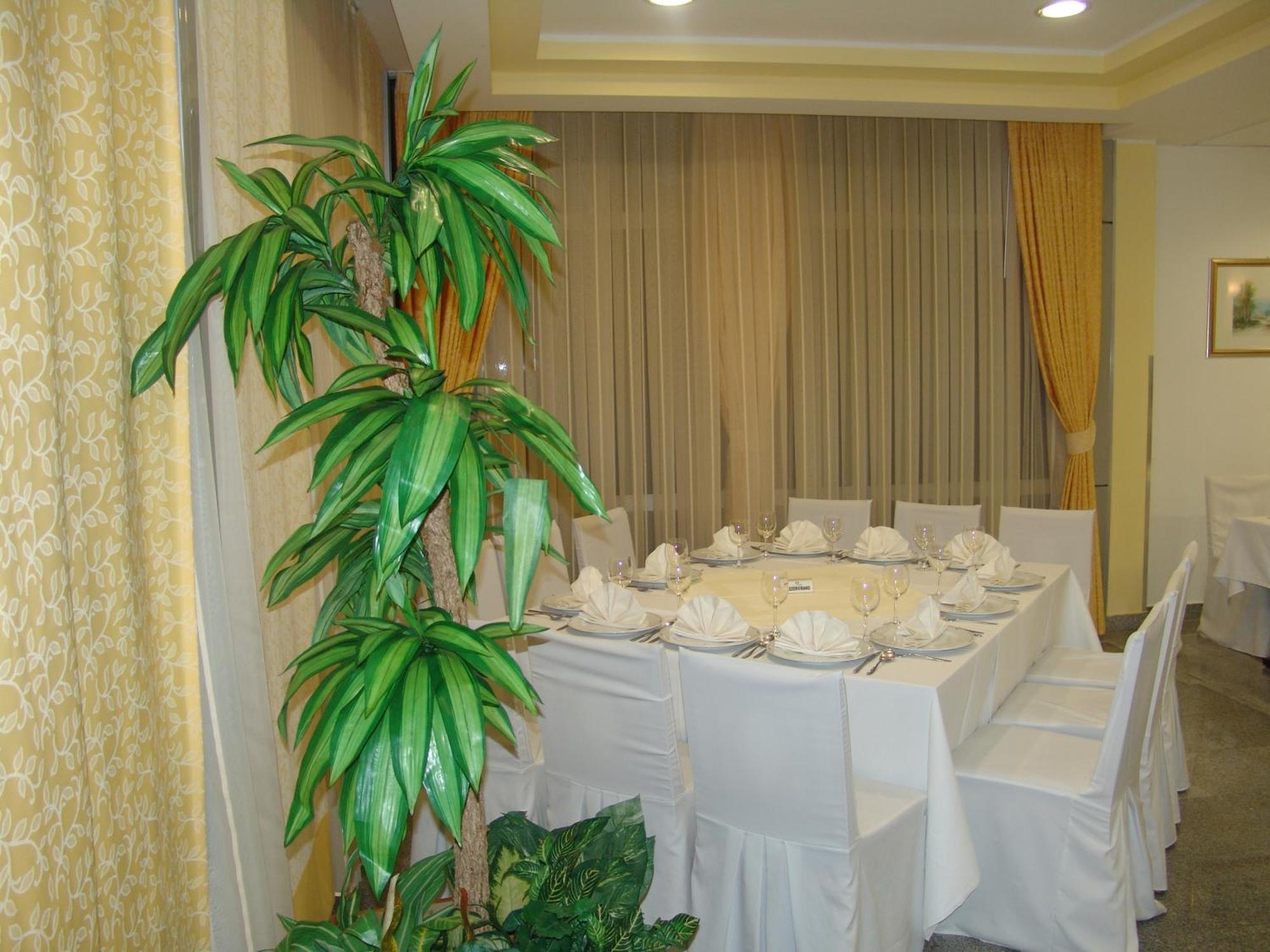 Hotel Zovko Славонски брод Екстериор снимка